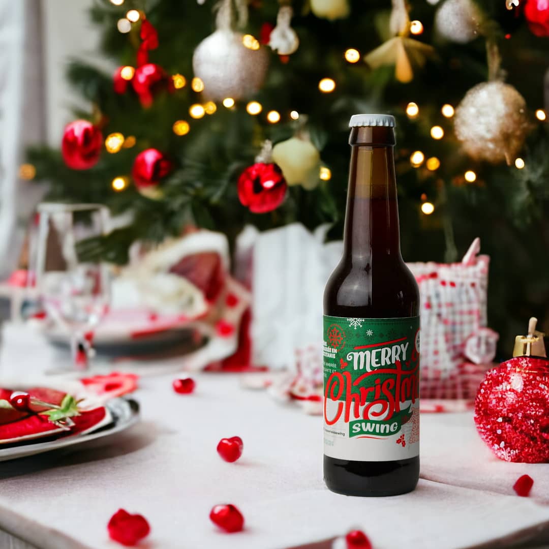 Bière de Noël Christmas Swing par Kisswing sur une table de Noël