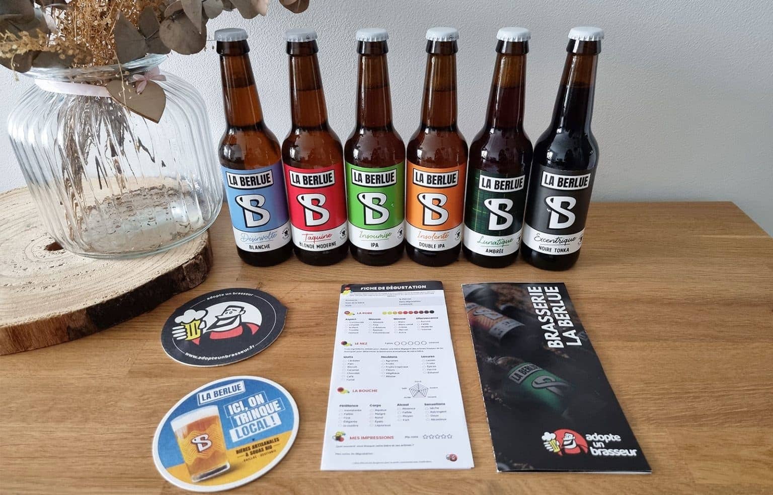 box bière homme livraison mensuelle - box la Berlue avec livret et sous bocks et fiche de dégustation